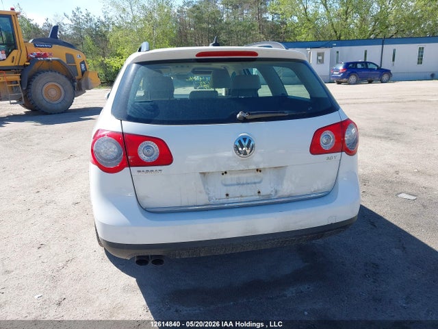 12614840 :رقم المزاد ، WVWLK9AN6AE081175 vin ، 2010 Volkswagen Passat مزاد بيع