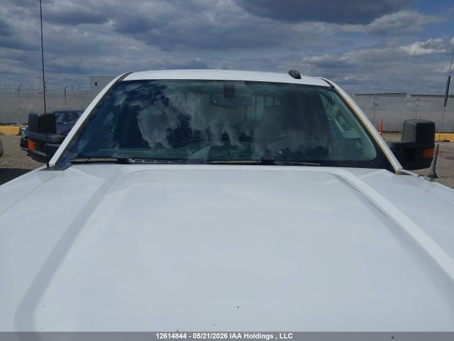 1GT12SEGXHF115214 GMC Sierra 2500hd Sle