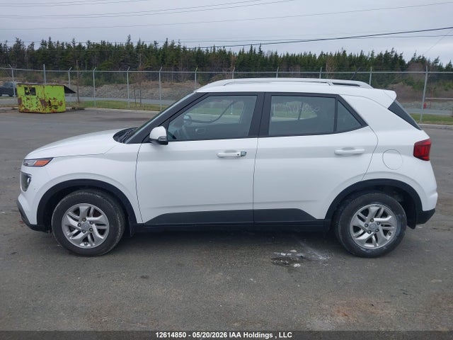 KMHRC8A37PU216383 Hyundai Venue Preferred