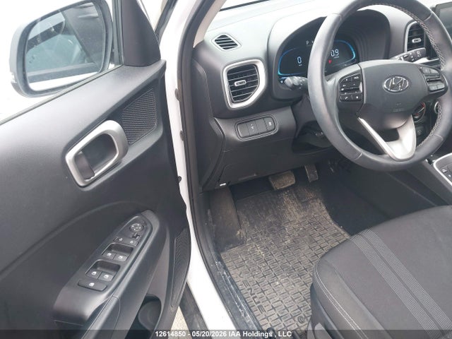 KMHRC8A37PU216383 Hyundai Venue Preferred