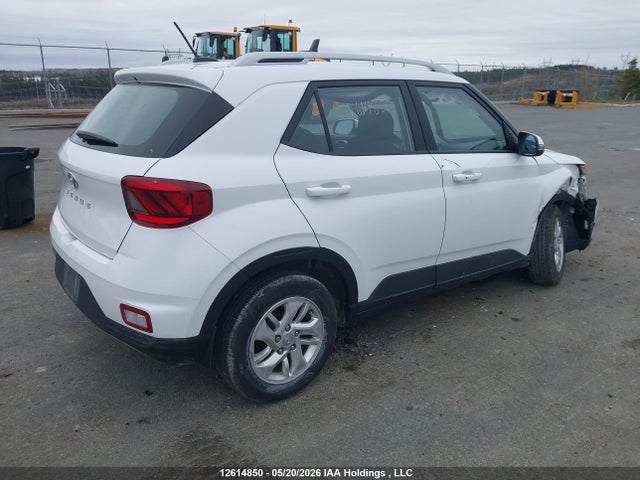 KMHRC8A37PU216383 Hyundai Venue Preferred