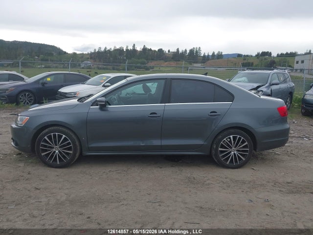 12614857 :رقم المزاد ، 3VWGX7AJ6DM414233 vin ، 2013 Volkswagen Jetta Sel مزاد بيع