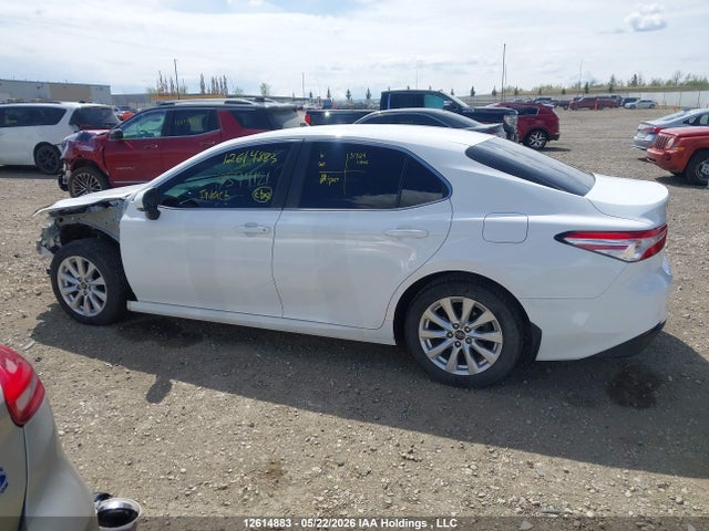 4T1B31HK1JU003703 Toyota Camry Hybrid Le