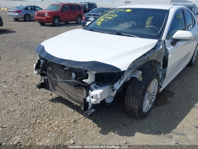 4T1B31HK1JU003703 Toyota Camry Hybrid Le
