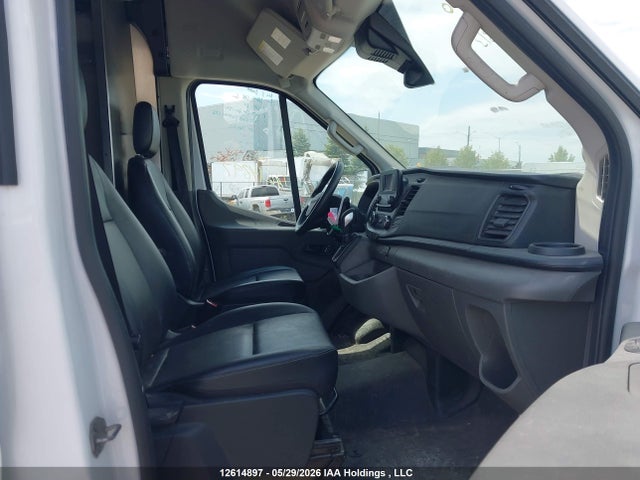 2022 Ford Transit T-250 მანქანა იყიდება აუქციონზე, vin: 1FTBR3X85NKA74313, აუქციონის ნომერი: 12614897