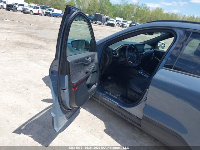 1FMCU9MZ1SUA00921 Ford Escape St-line