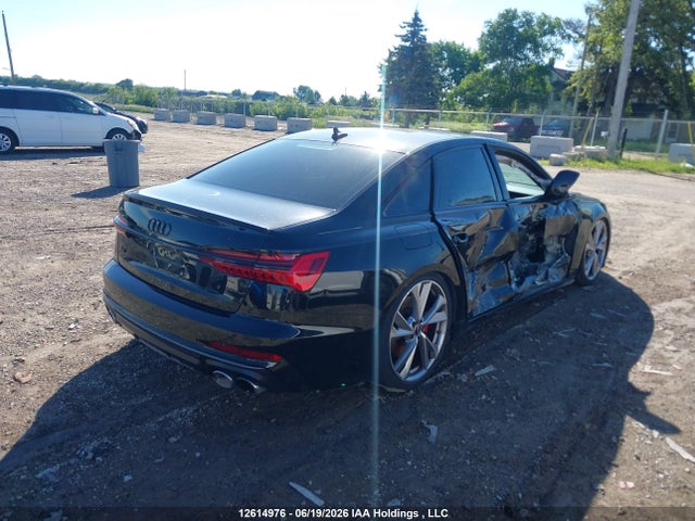 Audi S6 2023 WAUDFBF22PN093568 Image 4