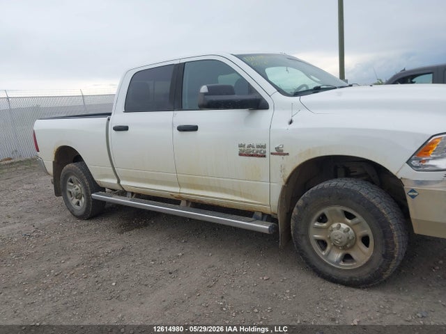 2015 Ram 3500 Slt მანქანა იყიდება აუქციონზე, vin: 3C63R3DL3FG590568, აუქციონის ნომერი: 12614980