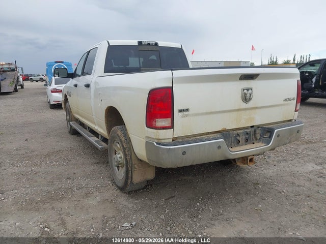 2015 Ram 3500 Slt მანქანა იყიდება აუქციონზე, vin: 3C63R3DL3FG590568, აუქციონის ნომერი: 12614980