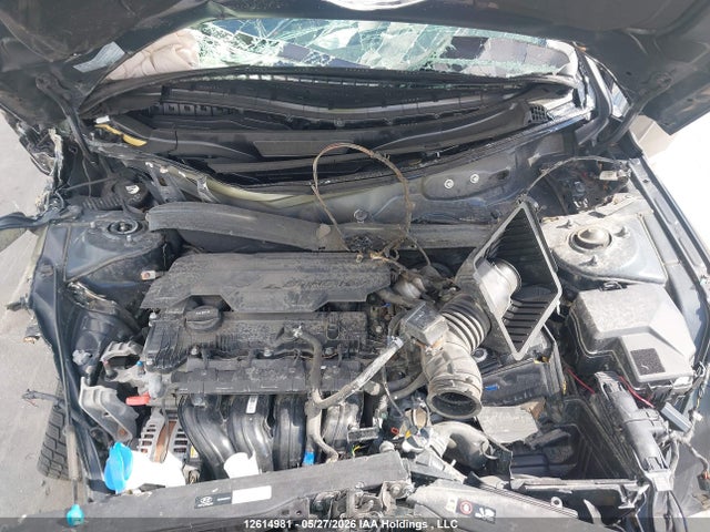 KMHLM4AG3NU257637 Hyundai Elantra