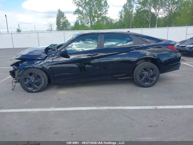 KMHLM4AG3NU257637 Hyundai Elantra
