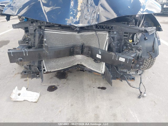KMHLM4AG3NU257637 Hyundai Elantra