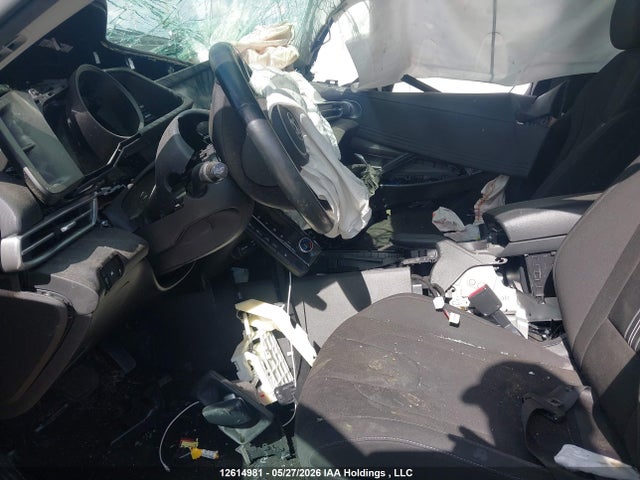 KMHLM4AG3NU257637 Hyundai Elantra