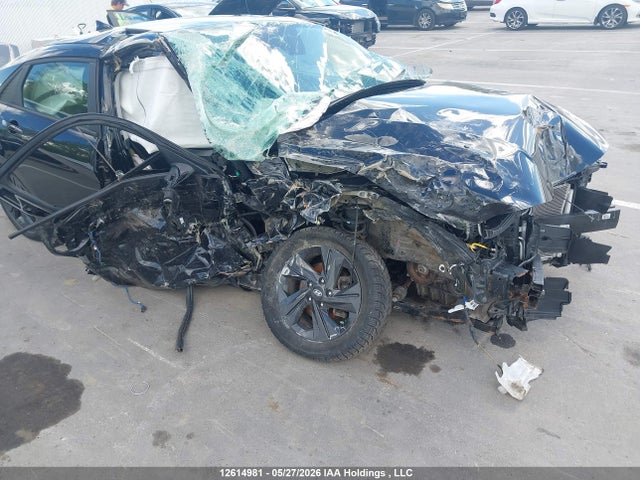 KMHLM4AG3NU257637 Hyundai Elantra