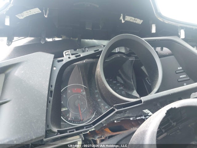 KMHLM4AG3NU257637 Hyundai Elantra