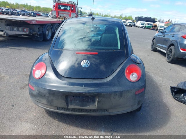 12614983 :رقم المزاد ، 3VWRW2AGXAM025870 vin ، 2010 Volkswagen New Beetle 2.5l Comfortline مزاد بيع