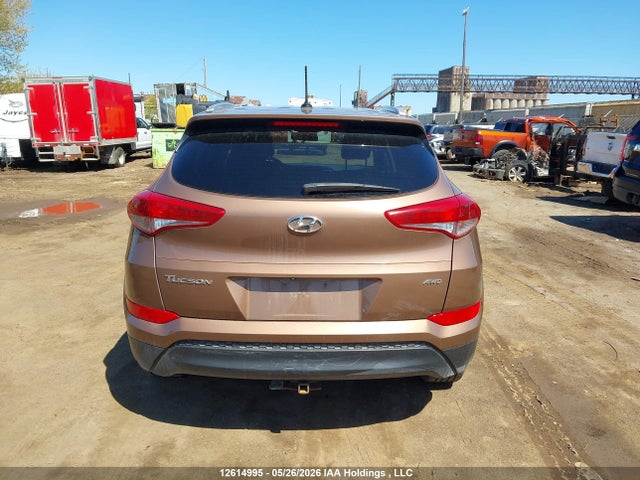 2016 Hyundai Tucson Premium მანქანა იყიდება აუქციონზე, vin: KM8J3CA40GU071146, აუქციონის ნომერი: 12614995