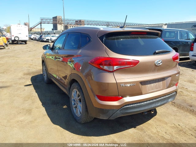 2016 Hyundai Tucson Premium მანქანა იყიდება აუქციონზე, vin: KM8J3CA40GU071146, აუქციონის ნომერი: 12614995