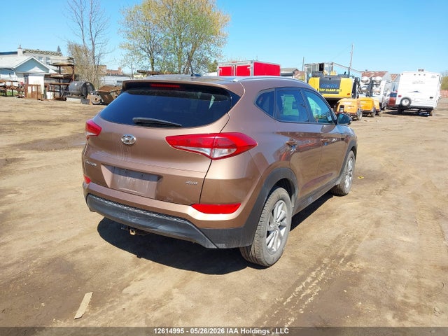 2016 Hyundai Tucson Premium მანქანა იყიდება აუქციონზე, vin: KM8J3CA40GU071146, აუქციონის ნომერი: 12614995