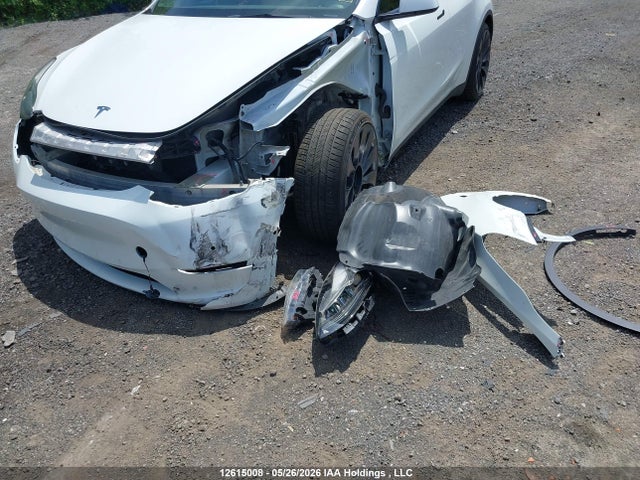 Tesla Model Y 2022 7SAYGDEF0NF397949 Image 11