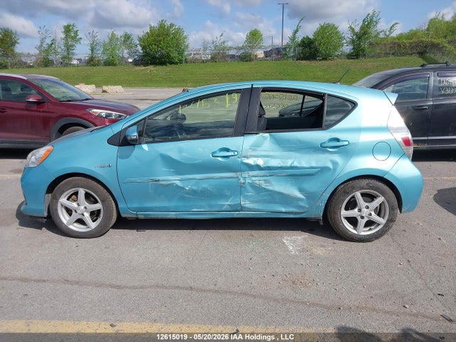 JTDKDTB36E1066513 Toyota PRIUS C