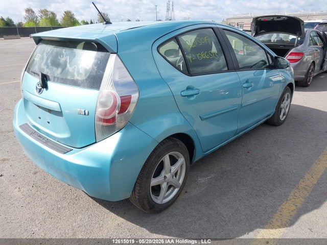 JTDKDTB36E1066513 Toyota PRIUS C