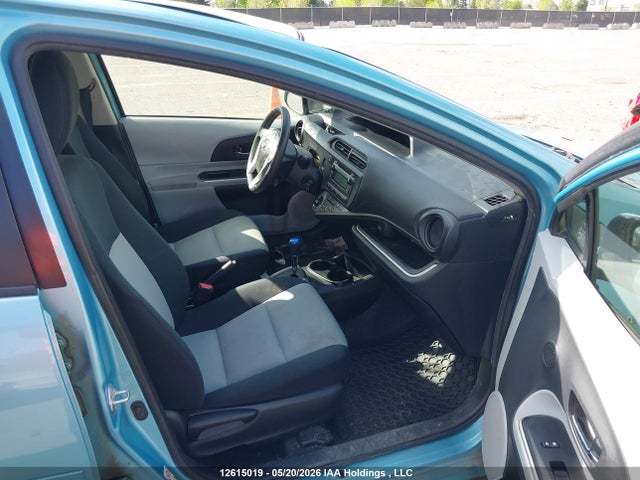 JTDKDTB36E1066513 Toyota PRIUS C