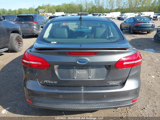 Ford Focus Titanium 2016 1FADP3J24GL341690 Image 17