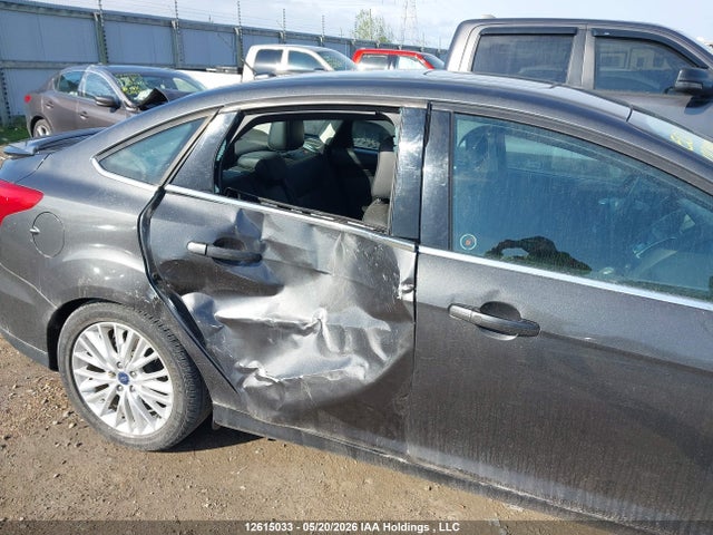 Ford Focus Titanium 2016 1FADP3J24GL341690 Image 19