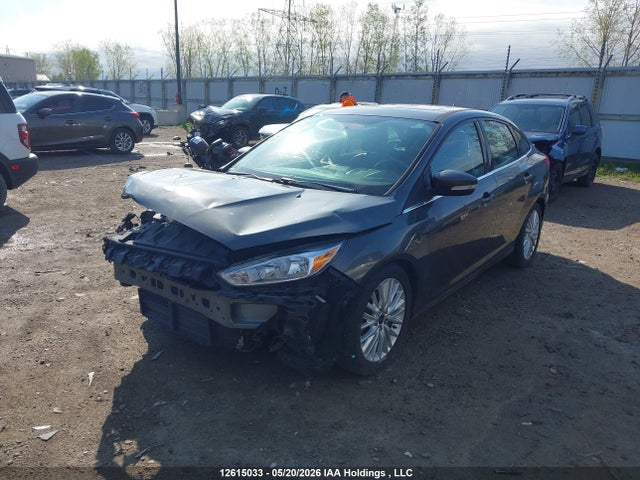 Ford Focus Titanium 2016 1FADP3J24GL341690 Image 2