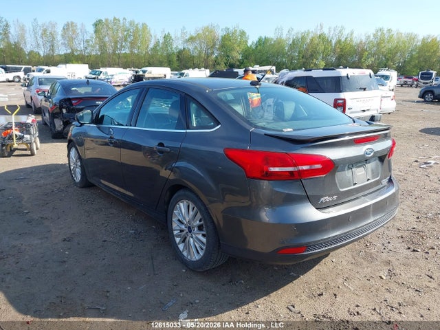 Ford Focus Titanium 2016 1FADP3J24GL341690 Image 3