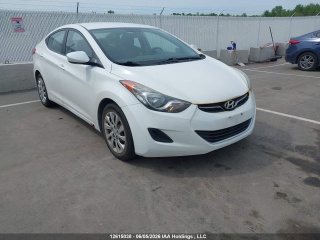 2013 Hyundai Elantra მანქანა იყიდება აუქციონზე, vin: 5NPDH4AE0DH225538, აუქციონის ნომერი: 12615038