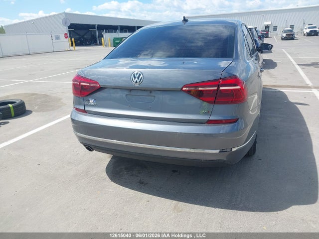 2018 Volkswagen Passat S/r-line მანქანა იყიდება აუქციონზე, vin: 1VWAA7A36JC041894, აუქციონის ნომერი: 12615040