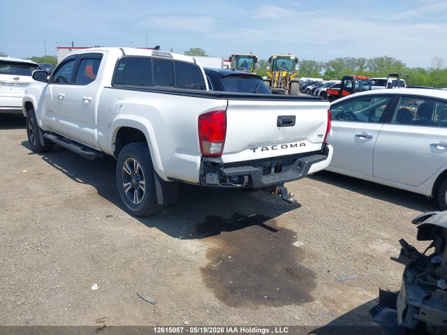 12615057 :رقم المزاد ، 5TFDZ5BN2GX001536 vin ، 2016 Toyota Tacoma Dbl Cab/sr5/trd Sport/or مزاد بيع