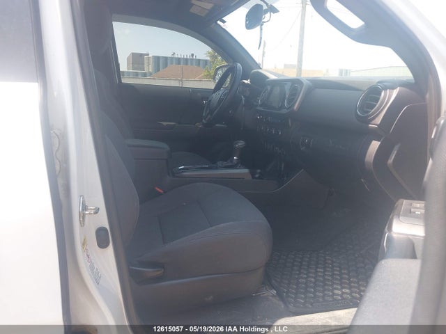 12615057 :رقم المزاد ، 5TFDZ5BN2GX001536 vin ، 2016 Toyota Tacoma Dbl Cab/sr5/trd Sport/or مزاد بيع