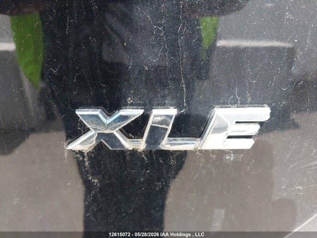 12615072 :رقم المزاد ، 2T3WFREV9JW500639 vin ، 2018 Toyota Rav4 Xle مزاد بيع