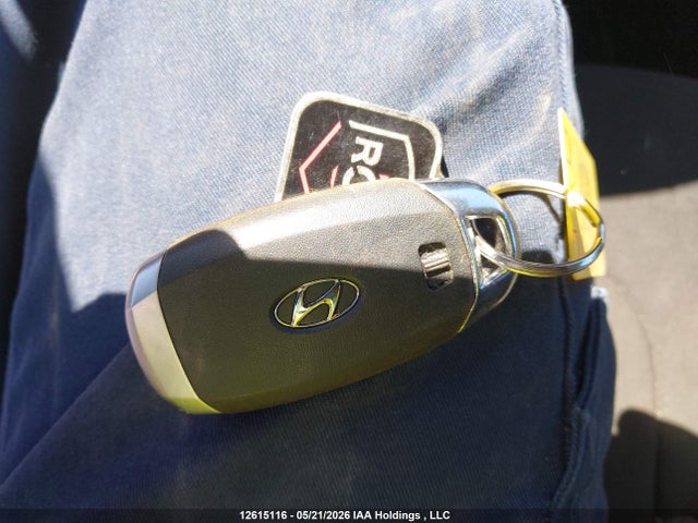 12615116 :رقم المزاد ، KMHLM4AG4NU226171 vin ، 2022 Hyundai Elantra Preferred Ivt مزاد بيع