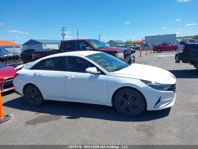 12615116 :رقم المزاد ، KMHLM4AG4NU226171 vin ، 2022 Hyundai Elantra Preferred Ivt مزاد بيع