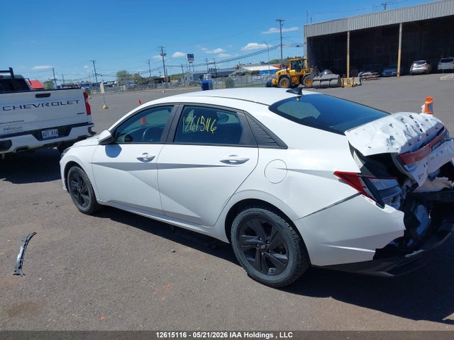12615116 :رقم المزاد ، KMHLM4AG4NU226171 vin ، 2022 Hyundai Elantra Preferred Ivt مزاد بيع