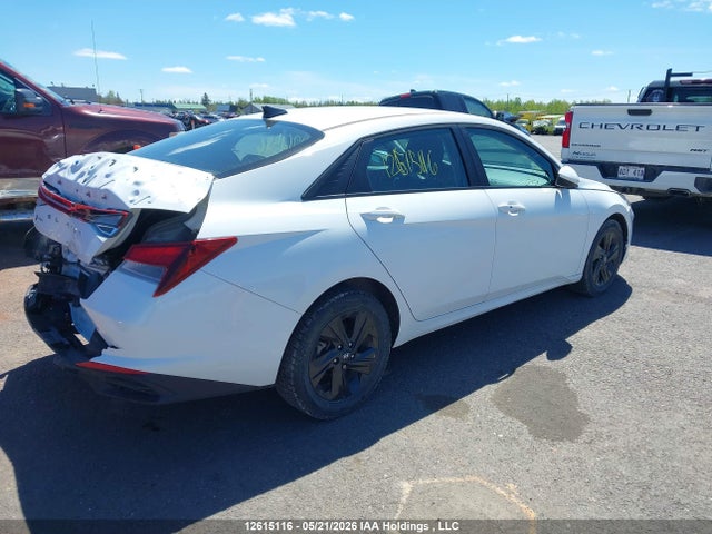 12615116 :رقم المزاد ، KMHLM4AG4NU226171 vin ، 2022 Hyundai Elantra Preferred Ivt مزاد بيع