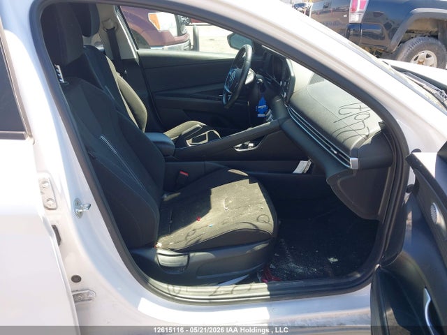 12615116 :رقم المزاد ، KMHLM4AG4NU226171 vin ، 2022 Hyundai Elantra Preferred Ivt مزاد بيع