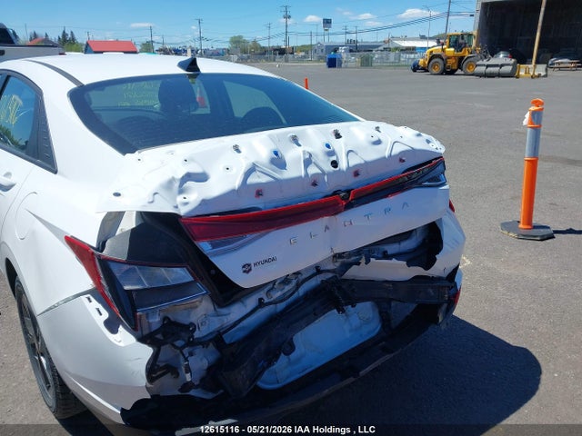 12615116 :رقم المزاد ، KMHLM4AG4NU226171 vin ، 2022 Hyundai Elantra Preferred Ivt مزاد بيع