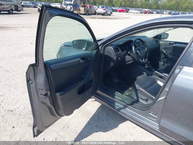 3VWL07AJ1FM248032 Volkswagen Jetta 1.8 Tsi Highline