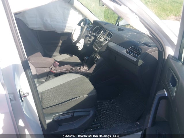 Продаж на аукціоні авто 2021 Volkswagen Tiguan, vin: 3VV0B7AX4MM076310, номер лоту: 12615197