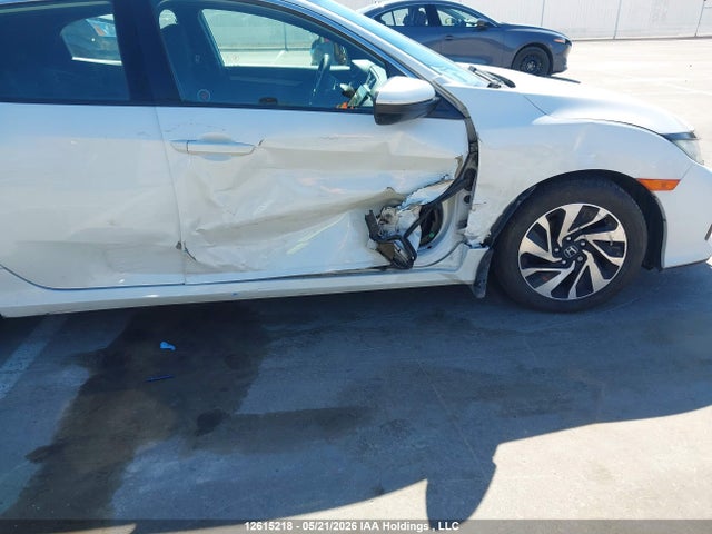 SHHFK7H26JU300310 Honda Civic Lx
