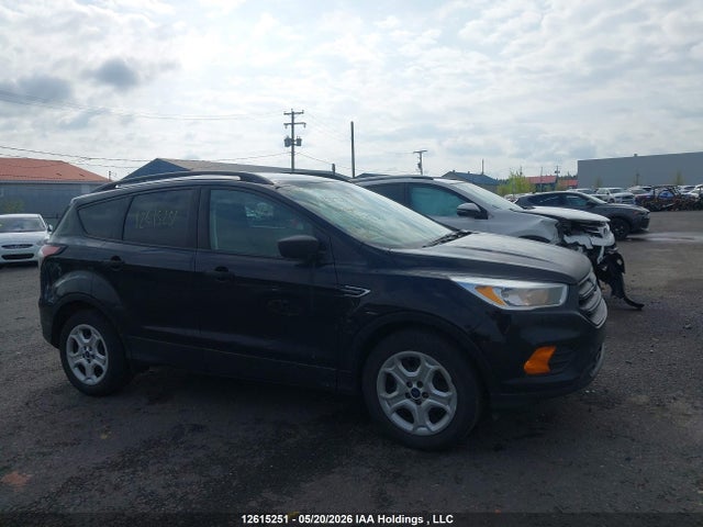 1FMCU0F74HUD31282 Ford ESCAPE S