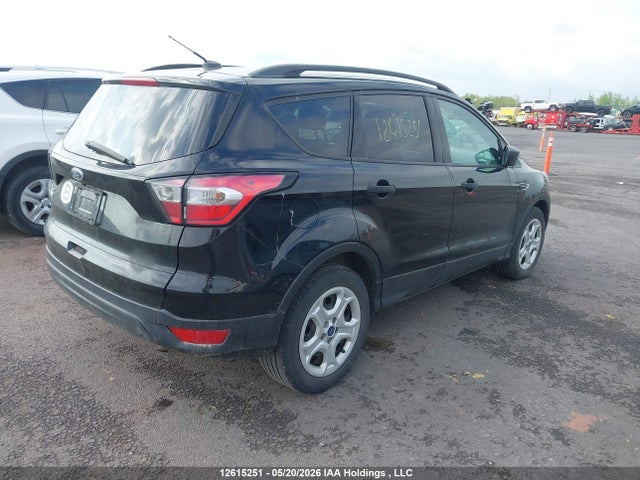 1FMCU0F74HUD31282 Ford ESCAPE S