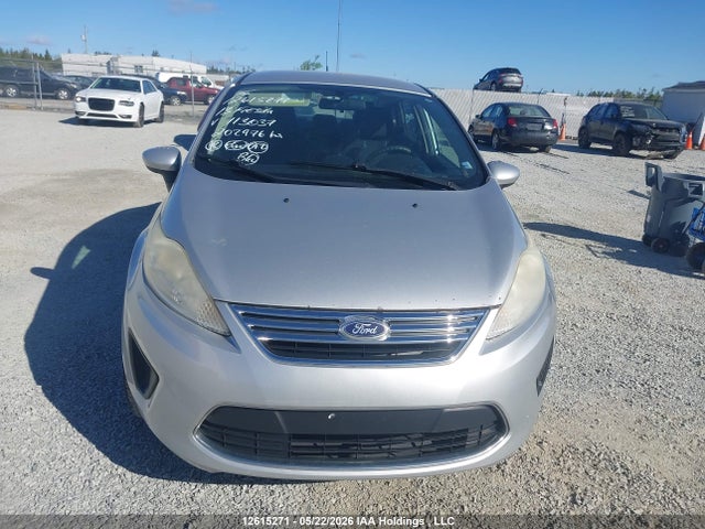 12615271 :رقم المزاد ، 3FADP4BJ1DM113037 vin ، 2013 Ford Fiesta Se مزاد بيع
