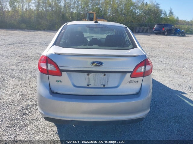 12615271 :رقم المزاد ، 3FADP4BJ1DM113037 vin ، 2013 Ford Fiesta Se مزاد بيع
