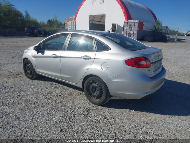 12615271 :رقم المزاد ، 3FADP4BJ1DM113037 vin ، 2013 Ford Fiesta Se مزاد بيع